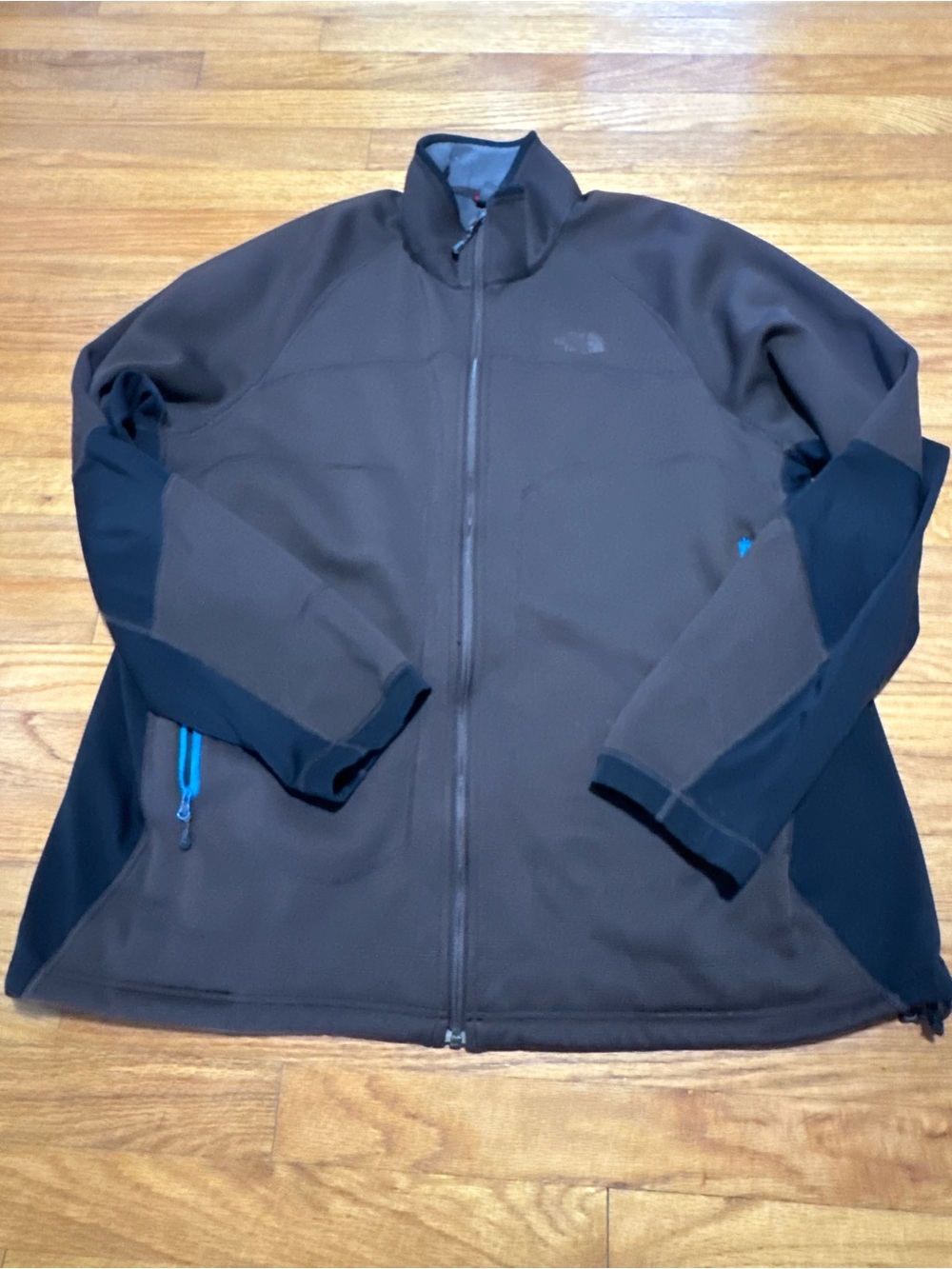 The North Face Men’s Brown and Black Lightweight Zip Jacket